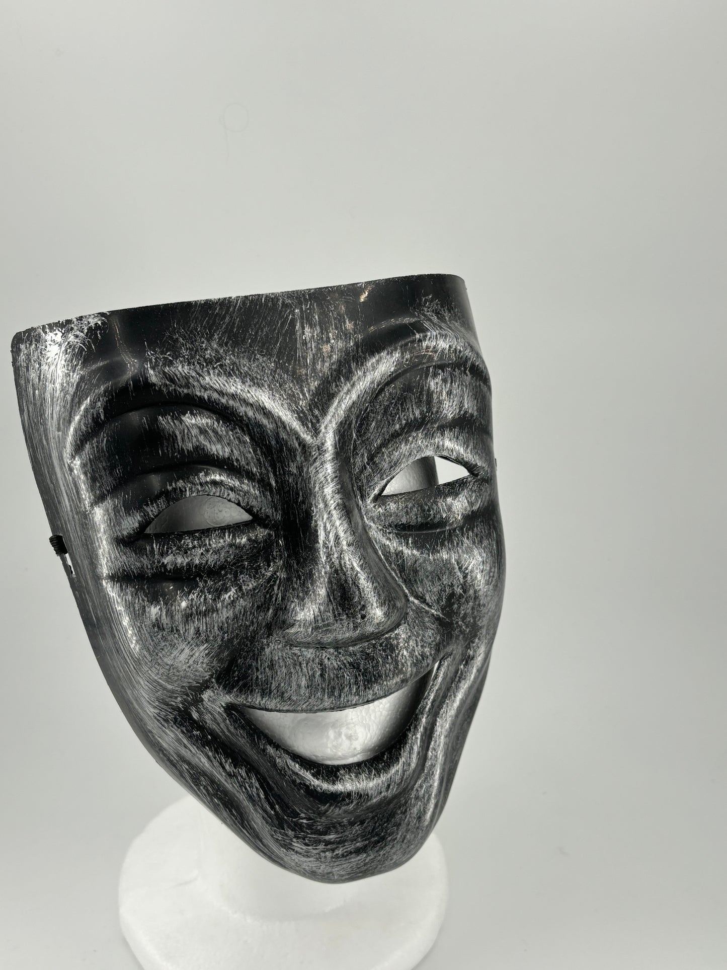 Masque de couleur argent