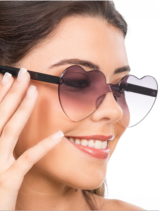 Lunettes cœur verres fumés noirs adulte