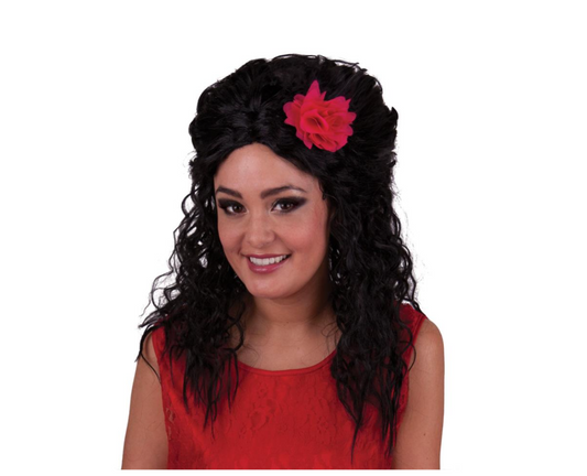 Perruque noire avec fleurs