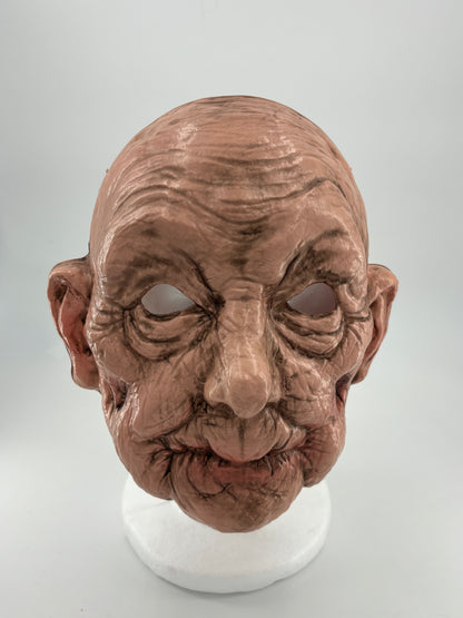 Masque de grand-mère