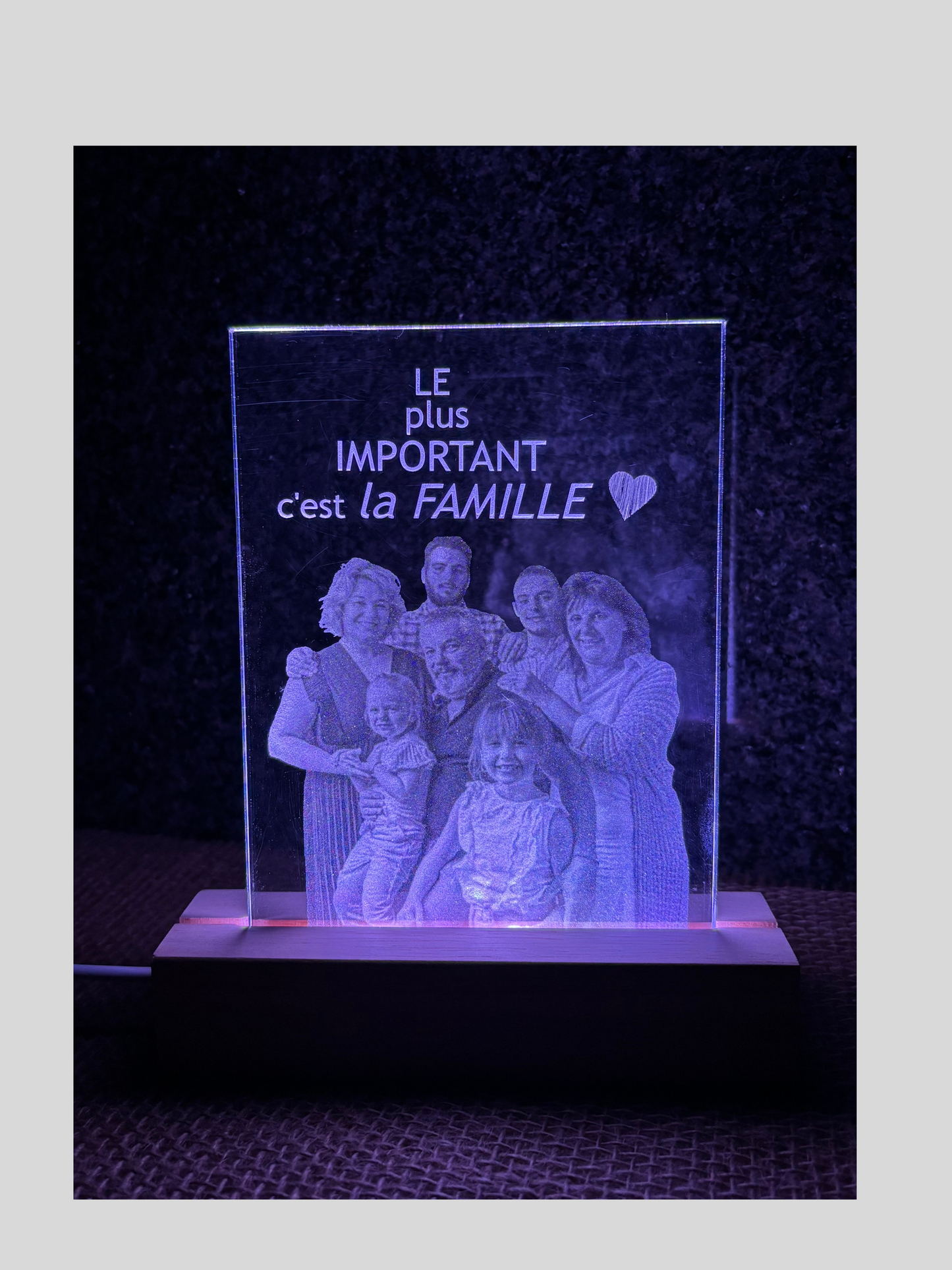 Plexiglas personnalisé avec socle lumineux
