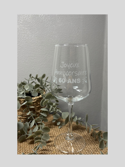 Verre a vin gravure personnalisable anniversaire